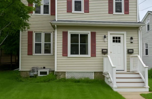 Lovely 3-bedroom house with AC & laundry Quincy 3mins away from Wollaston Beach
