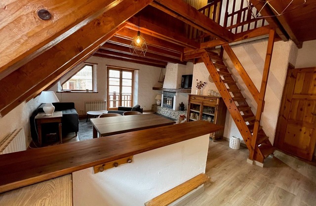 Lovely 3 bedrooms Top-floor at Spain top mountain and ski resort Baqueira-Beret