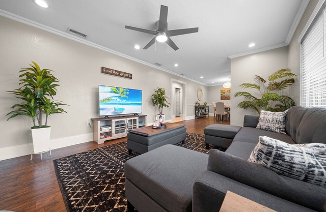 Lovely 3BR Home by WEC, Silver Springs & Downtown!