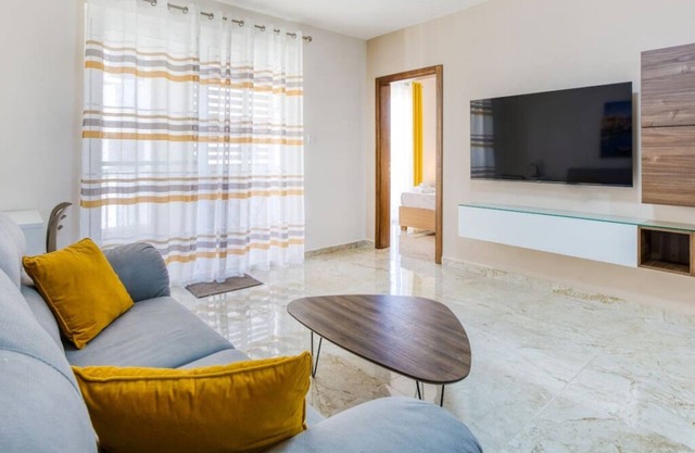 Lovely 3BR with private terrace in Sliema