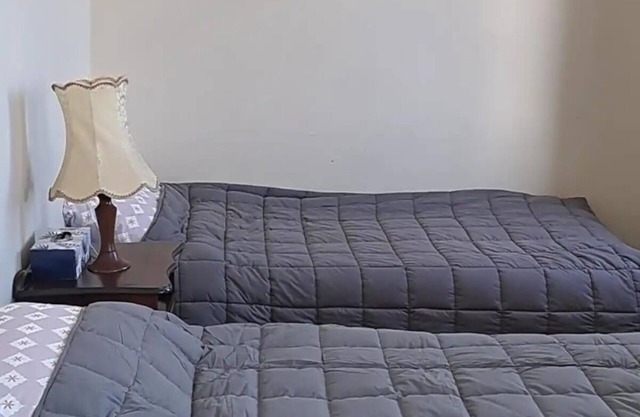Lovely 4 bedrooms unit with Free parking and Wi-Fi