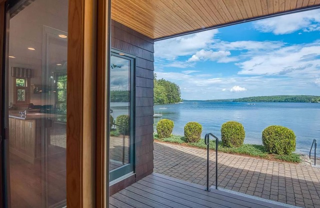 Lovely 4 Season Lodge on Squam Lake