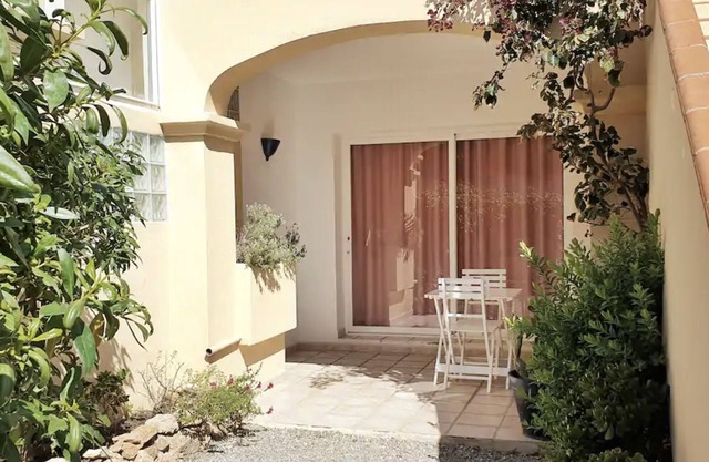 Lovely apartment with garden | Walking distance to Cala Llenya