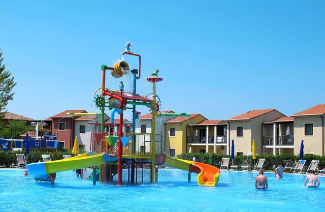 Lovely apartment for 6 guests with pool, WIFI, A/C, TV, terrace and parking
