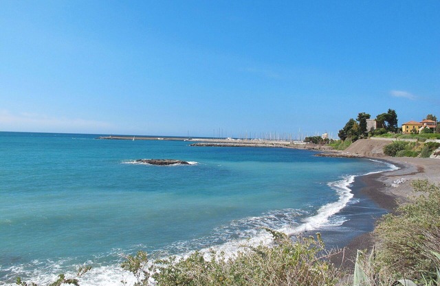 Lovely apartment for 4 guests with WIFI, A/C, TV, terrace and parking