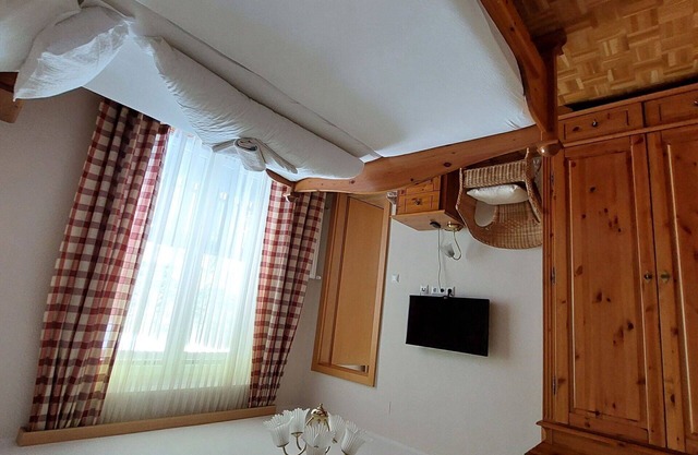 Lovely apartment for 6 people with WIFI, TV, balcony and parking