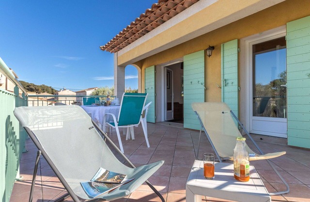 Lovely apartment for 4 people with WIFI, TV, terrace and parking