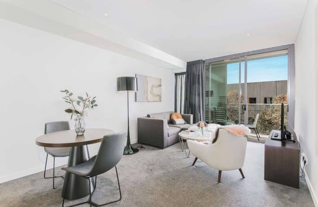 lovely ap in heart of chatswood