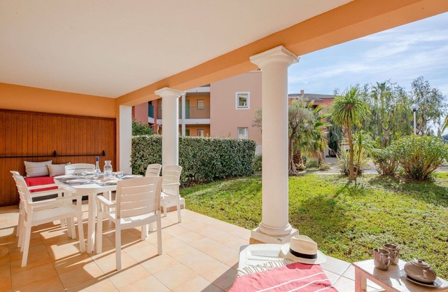 Lovely apartment for 6 people with pool, A/C, WIFI, TV and terrace
