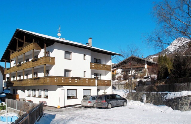 Lovely apartment for 4 people with WIFI, TV, balcony, pets allowed and parking