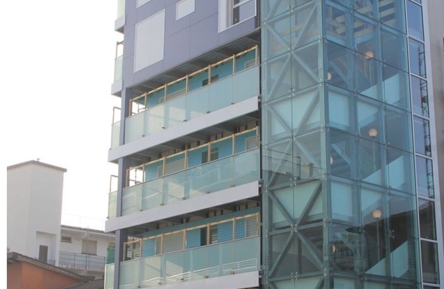 Lovely apartment for 6 people with A/C, WIFI, TV, balcony, pets allowed and parking