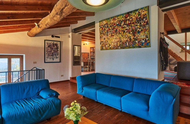 Lovely apartment in villa for 6 people with WIFI, TV, patio and parking