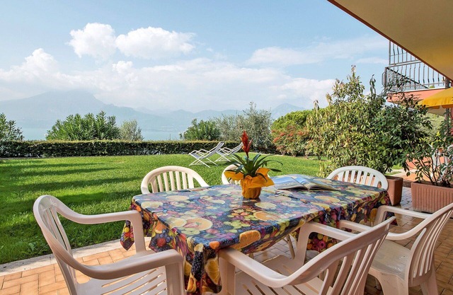 Lovely apartment for 5 guests with WIFI, pool, A/C, TV, terrace and parking