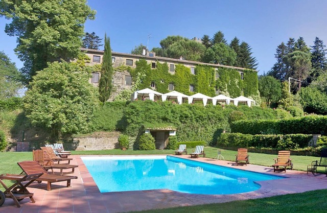 Lovely apartment in an ancient restored farmhouse between Tuscany and Umbria