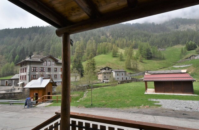 Lovely apartment for 6 people with WIFI, TV and parking