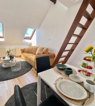 LOVELY Apartment