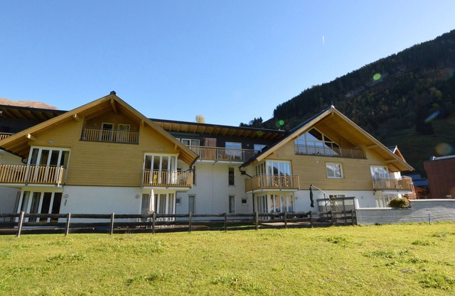 Lovely apartment between village and slopes