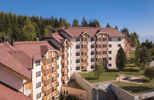 Lovely apartment for 4 guests with private pool, WIFI, TV, balcony and parking