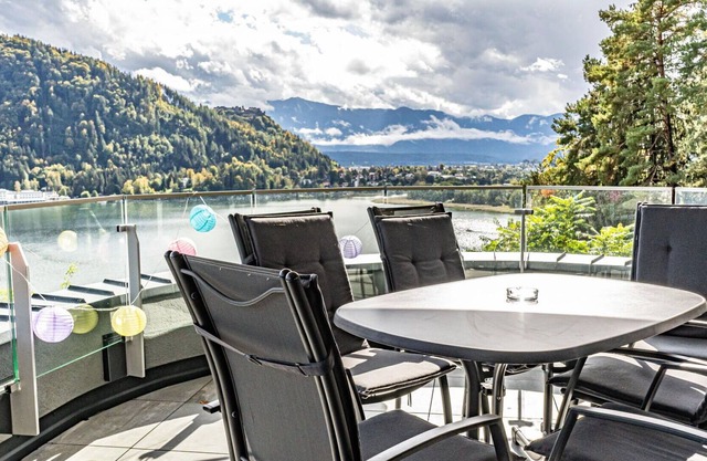 Lovely apartment for 5 people with WIFI, TV, balcony, panoramic view and parking