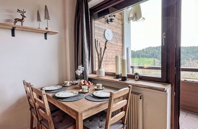 Lovely apartment for 3 people with pool, WIFI, TV, balcony and parking