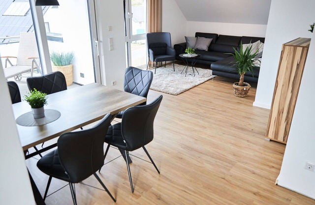 Lovely apartment for 4 people with WIFI, TV, balcony, pets allowed and parking