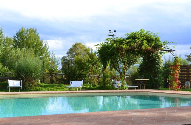 Lovely apartment for 6 people with WIFI, pool, TV, terrace and parking