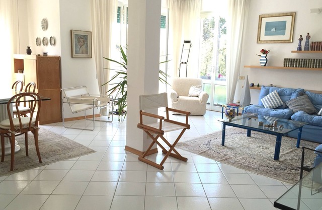 Lovely apartment facing the pine forest and near to the sea