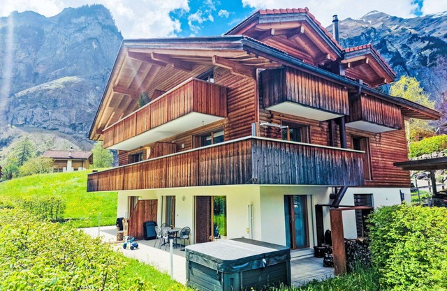 Lovely apartment for 3 guests with WIFI, hot tub, TV, terrace, panoramic view and parking