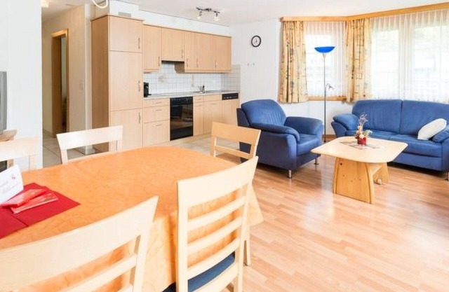 Lovely apartment for 5 people with WIFI, TV, balcony and pets allowed