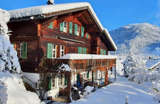 Lovely apartment for 7 people with WIFI, TV and balcony