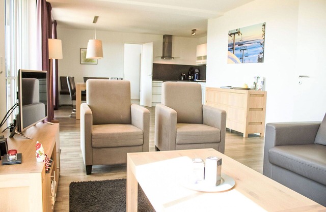 Lovely apartment for 8 people with WIFI, TV, terrace and parking