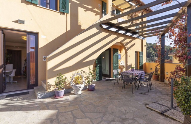 Lovely apartment for 6 guests with A/C, WIFI, TV, terrace, pets allowed and parking
