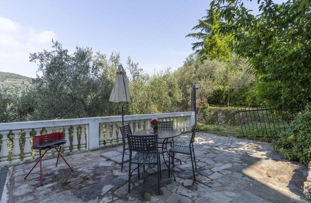 Lovely apartment for 12 people with WIFI, pool, balcony, pets allowed and panoramic view
