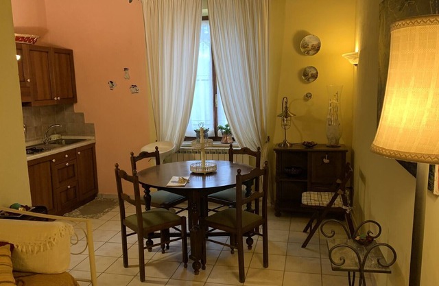 Lovely apartment for 2 people with WIFI, pool, patio and parking, close to Spoleto