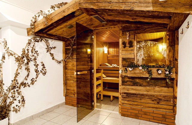 Lovely apartment for 2 guests with WIFI, TV, balcony and parking