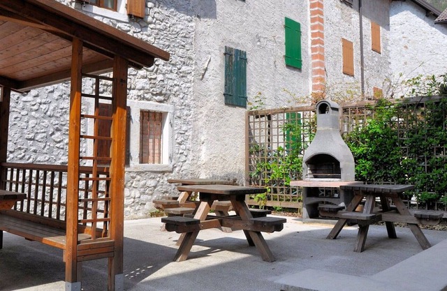 Lovely apartment for 2 people with WIFI, TV, patio and parking