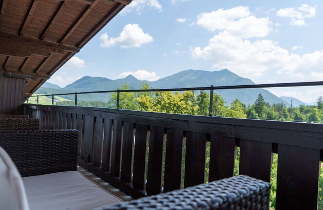 Lovely apartment for 4 guests with WIFI, TV, patio and parking