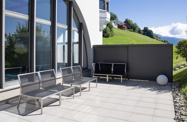 Lovely apartment for 4 guests with WIFI, pool, TV, patio, panoramic view and parking