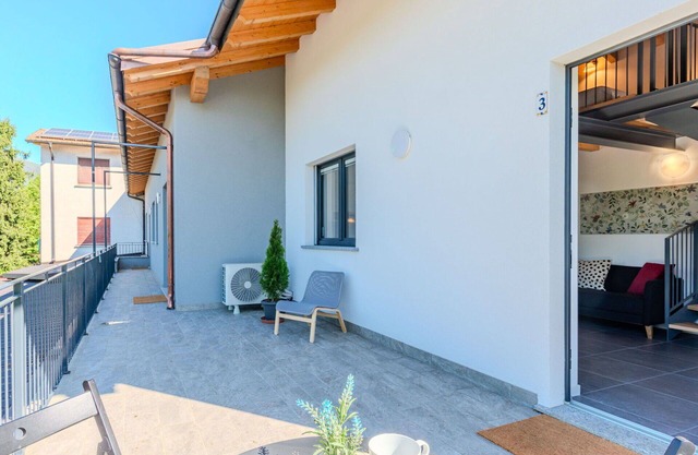 Lovely apartment for 4 people with WIFI, A/C, pool, TV, patio, panoramic view and parking
