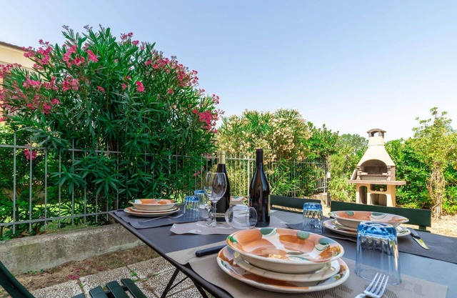 Lovely apartment for 4 guests with WIFI, TV and patio, close to Porto Recanati