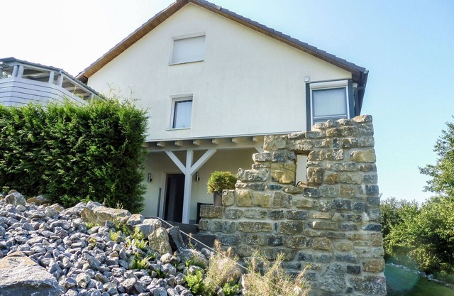 Lovely apartment for 5 people with WIFI, TV, terrace, pets allowed and parking