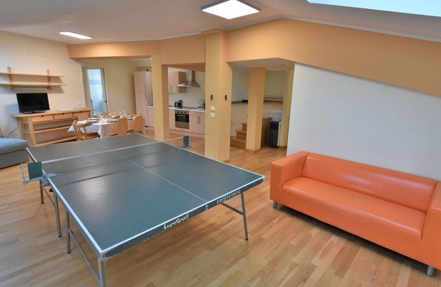Lovely apartment for 6 guests with A/C, WIFI, TV and parking