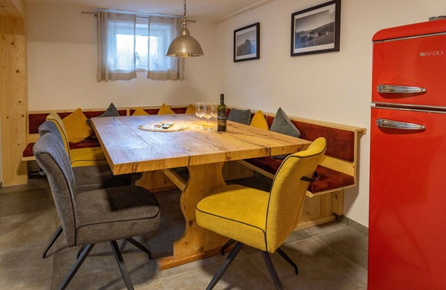 Lovely apartment for 4 people with WIFI, TV, balcony, pets allowed, panoramic view and parking