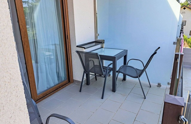 Lovely apartment for 6 people with WIFI, TV, balcony and parking