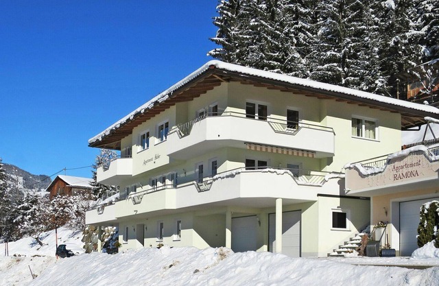 Lovely apartment for 7 people with WIFI, TV, terrace and parking