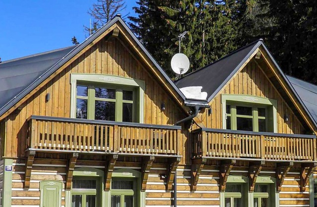 Lovely apartment for 9 people with WIFI, TV, pets allowed and parking