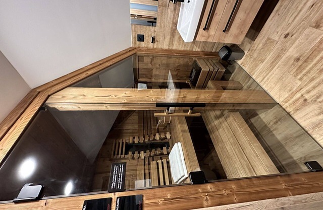 Lovely apartment for 13 people with WIFI, TV, balcony, panoramic view and parking
