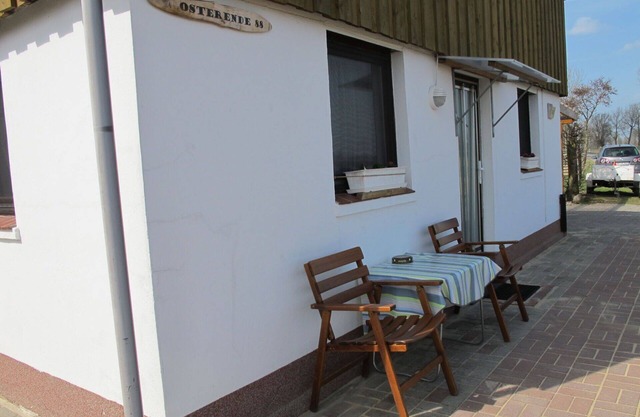 Lovely apartment for 7 guests with WIFI, TV, pets allowed and parking