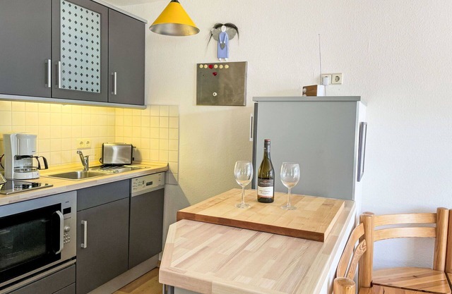 Lovely apartment for 4 people with WIFI, TV, balcony and parking