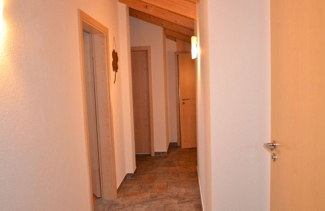 Lovely apartment in villa for 5 people with WIFI, TV, balcony, pets allowed and parking